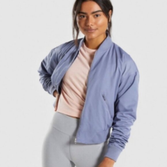 🎯NWOT Gymshark Lo Bomber Jacket Steel Blue Size Small - Picture 3 of 12